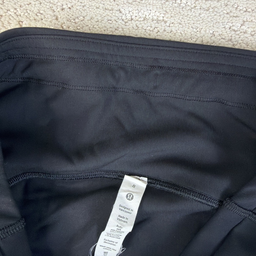 Women's Lululemon Size 8 Swift Speed High Rise Leggings 28" Black Pockets - Picture 4 of 6